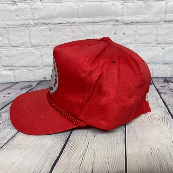 Vintage Trucker Hat Rope Cap Red New FOUNDLAND Labrador Wildlife - BROKEN SNAPS - Picture 2 of 8